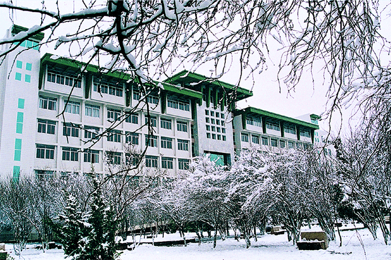 昆明医学院校园美景